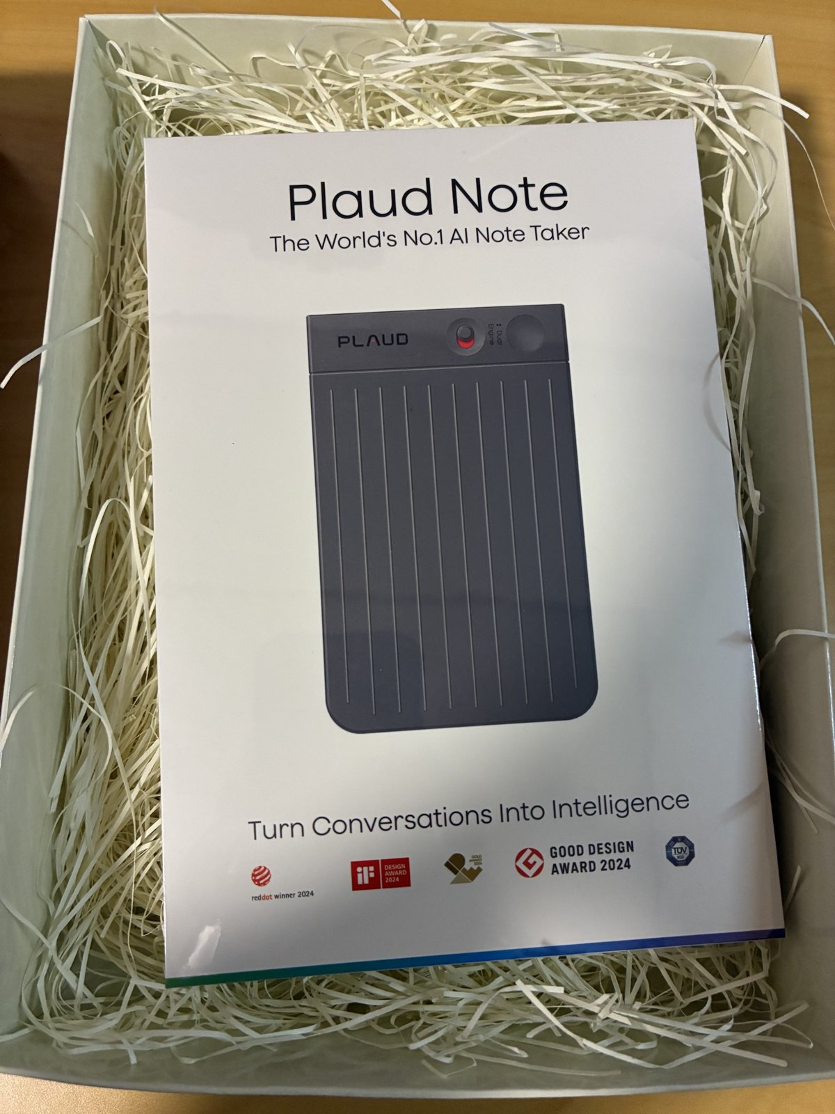 ボックスの中にはPlaud Note